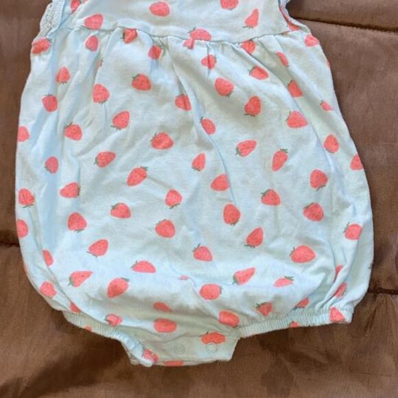 GIRLS 6-9 MONTH LOT - Picture 3 of 9